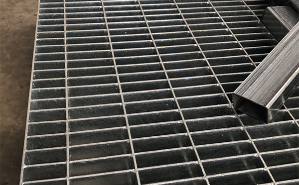 熱鍍鋅鋼格柵板生產廠家價格 熱鍍鋅鋼格柵板生產廠家價格